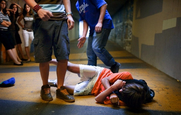 Peers beat up a 10-year-old girl because of excess weight