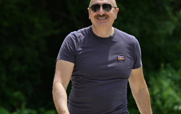 Prezident İlham Əliyev Şuşada "Yasəmən" hotelinin yeni korpusları ilə tanış olub