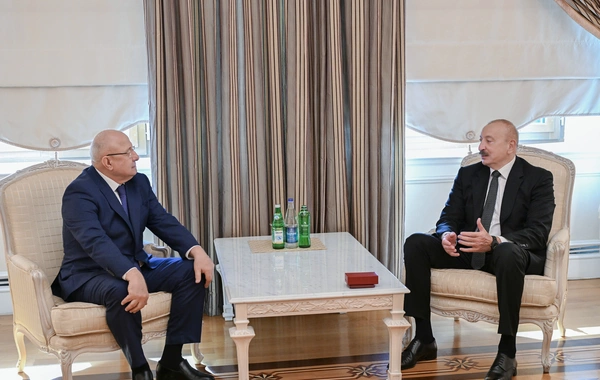Prezident İlham Əliyev Dağıstanın tanınmış ictimai-siyasi xadimi Qurban Qurbanova Dostluq ordenini təqdim edib