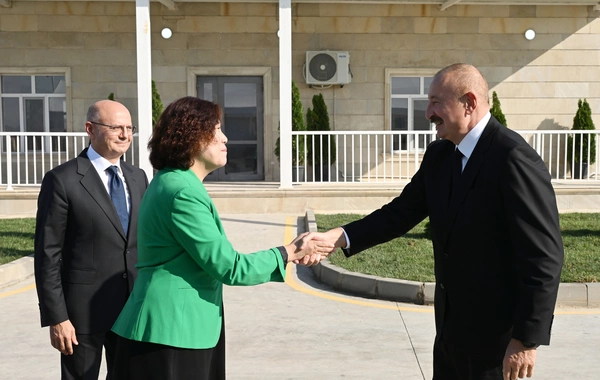 İlham Əliyev "Qobustan" Günəş Elektrik Stansiyasının açılışında iştirak edib