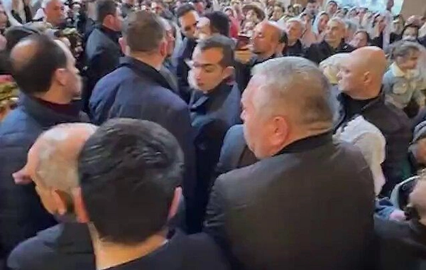 Paşinyanı kilsədə vurmaq istəyən şəxs tutulub