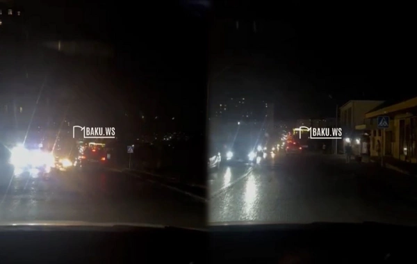 Masazırda sürücülərin QARANLIQ PROBLEMİ - Dirək var, işıq yoxdur