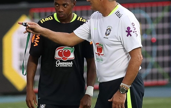 Həbs olunan məşhur futbolçu həbsxanada məşqçi oldu