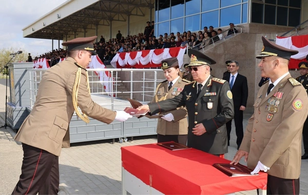 FHN-in Akademiyasında gənc kursantların hərbi andiçmə və məzunların buraxılış mərasimi keçirilib
