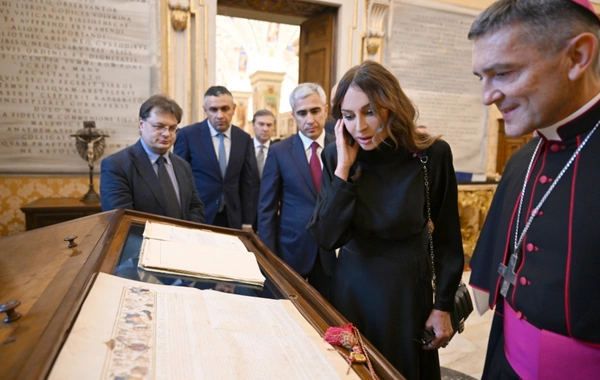 Mehriban Əliyeva Vatikan Apostol Kitabxanasını ziyarət edib