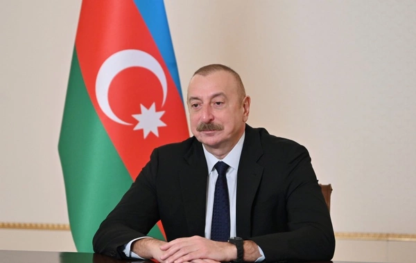 İlham Əliyev Heydər Əliyevin anadan olmasının 102-ci ildönümü ilə əlaqədar paylaşım edib