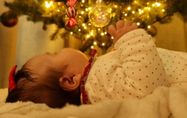 Kadi həyat yoldaşı 3 ay əvvəl doğulan qızları ilə bağlı paylaşım ed