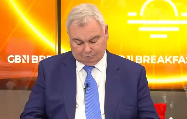 Известный телеведущий задремал в эфире