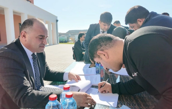 Növbəti köç karvanı Cəbrayılın Horovlu kəndinə çatıb, açarlar təqdim olunub