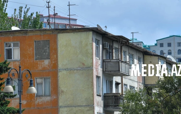 Жилищные аферы в Баку: кто наживается на сносе домов и чем это грозит?