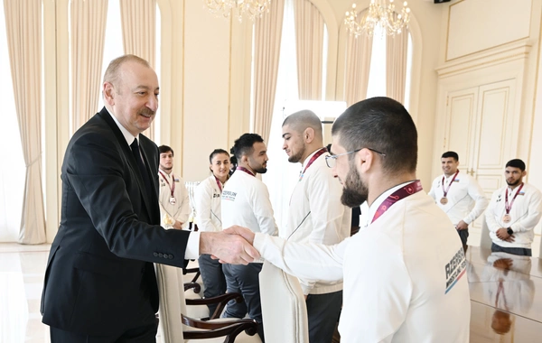 İlham Əliyev Avropa çempionatında komanda hesabında çempion olan güləşçiləri qəbul edib