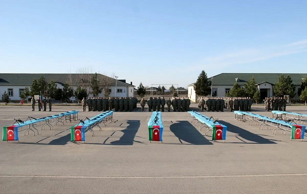 Azərbaycan Ordusunda andiçmə mərasimləri keçirilib