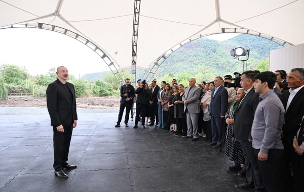 Prezident İlham Əliyev Xocalının Badara, Daşbulaq, Seyidbəyli və Şuşakənd kəndlərinin sakinləri ilə görüşüb