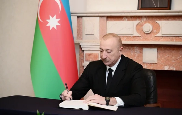 Президент Ильхам Алиев посетил посольство Грузии в Азербайджане и выразил соболезнования