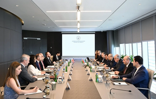 Azərbaycan Birləşmiş Krallıqla qarşılıqlı investisiyaların təşviqini müzakirə edib
