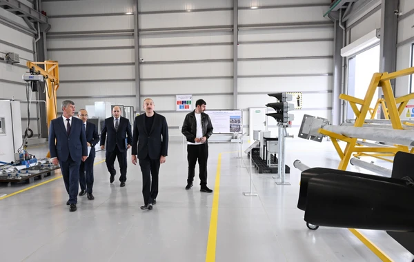 Prezident Ağdam Sənaye Parkında görülən işlərlə tanış olub, zavodların açılışlarında iştirak edib