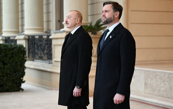 ABŞ-nin Vitse-prezidentinin rəsmi qarşılanma mərasimi olub