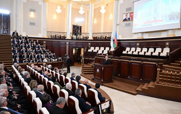 AMEA-nın 80 illik yubiley yığıncağı keçirilib, İlham Əliyev çıxış edib