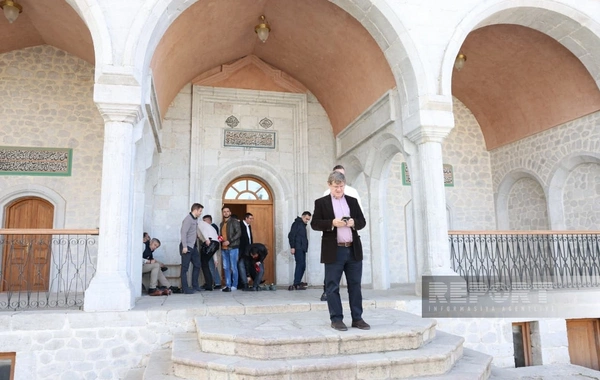 Beynəlxalq səyyahlar Yuxarı Gövhər Ağa məscidini ziyarət ediblər