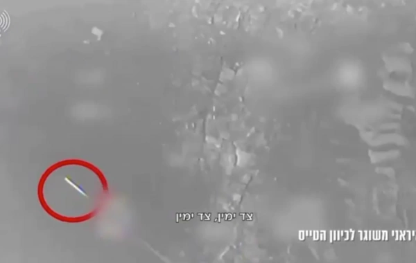 İsrail qırıcısı İranın zenit raketindən belə yayındı - ANBAAN VİDEO