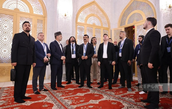 Türkiyə, Gürcüstan və İraqın azərbaycanlı din xadimləri Bibiheybət məscidini ziyarət edib