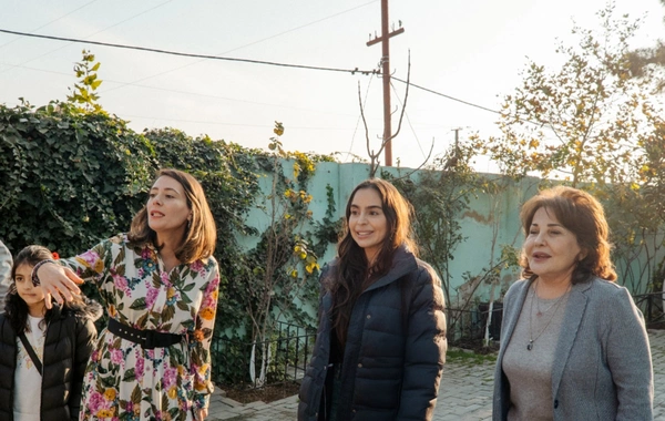 Leyla Əliyeva, Arzu Əliyeva və Alyona Əliyeva "Təmiz Dünya" sığınacağındakı uşaqların bayram sevincinə şərik olublar