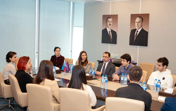 Azercell Gənclər Günü ərəfəsində Beynəlxalq İnformatika Olimpiadası üzrə milli komanda ilə görüş keçirib