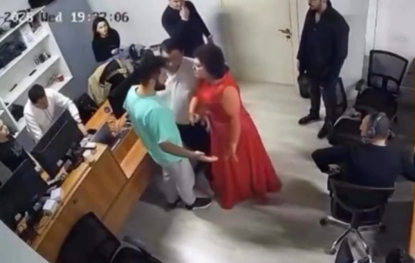 Telli Borçalı ilə ARB TV əməkdaşı arasında dava düşdü - ANBAAN VİDEO