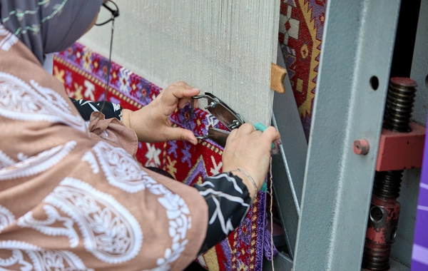 Azercell Beynəlxalq Xalça Festivalında "Minlərlə ilmə, bir güc" xalçasını təqdim etdi
