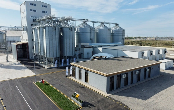 İlham Əliyev İmişlidə "Promalt" MMC-nin arpa emalı müəssisəsinin açılışını edib İlham Əliyev İmişlidə "Promalt" MMC-nin arpa emalı müəssisəsinin açılışını edib