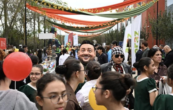ADA Məktəbində xeyriyyə məqsədli ənənəvi Payız festivalı – "Məhsul bayramı" təşkil edilib