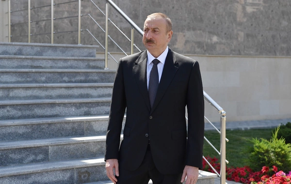 İlham Əliyev Xocavənd kəndində görülmüş işlərlə tanış olub