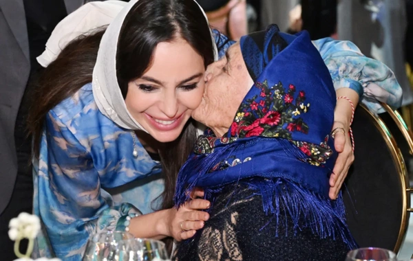 Leyla Əliyeva şəhid ailələri ilə birlikdə iftar süfrəsində iştirak edib