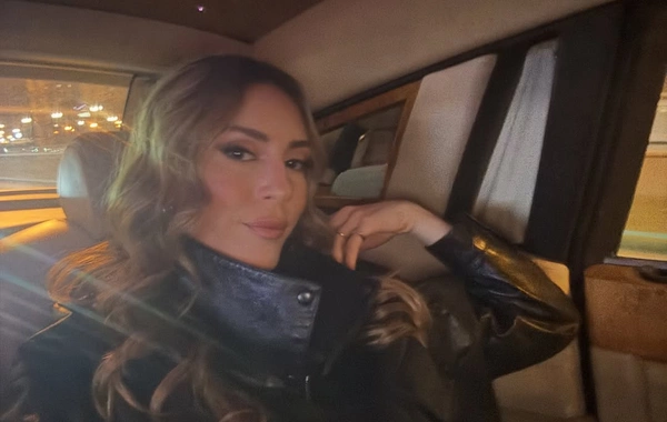 Sinem Kobaldan diqqət çəkən paylaşım: "Çox yaxşısan, Bakı!"