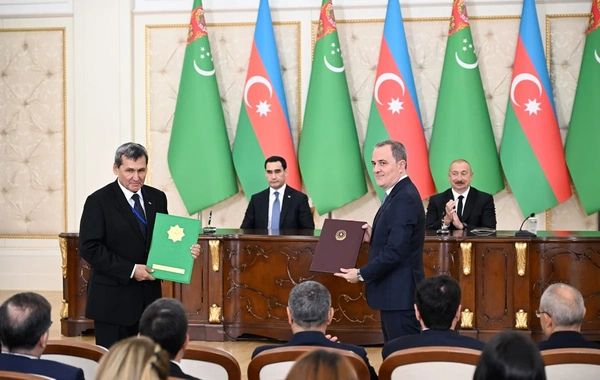 The exchange of Azerbaijani-Turkmen documents took place