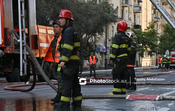 Sumqayıtda beşmərtəbəli yaşayış binasında yanğın baş verib