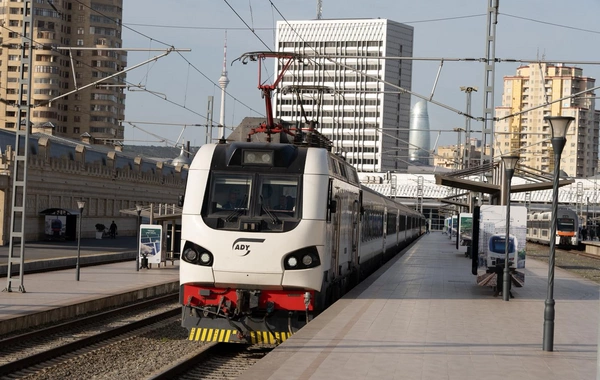 Bakı–Tbilisi–Bakı qatarında siniflər üzrə gediş QİYMƏTLƏRİ - 180 manat