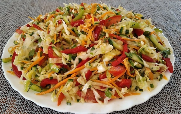 Yay aylarında bu salatlar zəhərlənməyə səbəb ola bilər