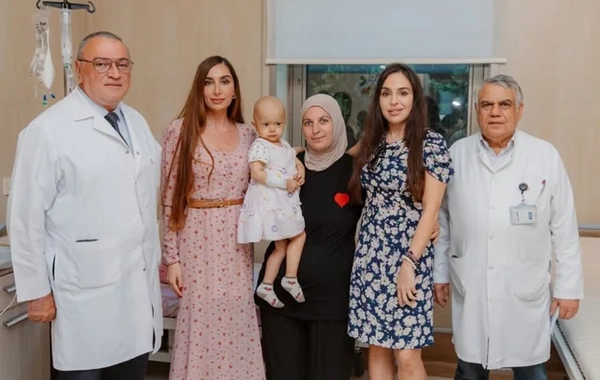 Leyla və Arzu Əliyevalar Milli Onkologiya Mərkəzində olublar
