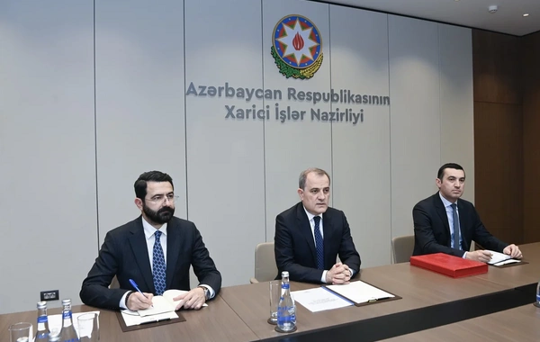 Ceyhun Bayramov və Seyf bin Raşid Əl-Cahvari Yaxın Şərqdə artan gərginliyi müzakirə ediblər