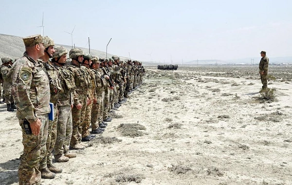 Azərbaycan Ordusunun dəniz piyada bölmələri ilə döyüş atışlı taktiki təlim keçirilib