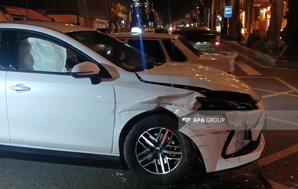 Gəncədə iki avtomobil toqquşub, 4 nəfər xəsarət alıb