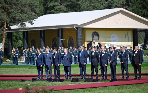 Prezident İlham Əliyevin Çolpon-Ata şəhərində rəsmi qarşılanma mərasimi olub
