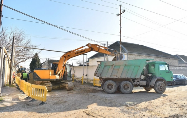 Bakıda 7 küçədə üzərində evlər tikilən su-kanalizasiya xətlərinin yeri dəyişdirilir