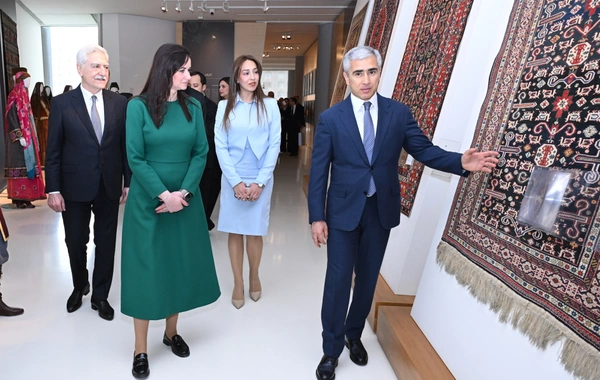 Litvanın Baş naziri İnqa Ruqiniene Heydər Əliyev Mərkəzində olub