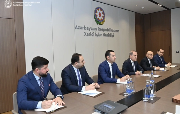 Ceyhun Bayramov amerikalı diplomatla "Tramp marşrutu"nu müzakirə etdi