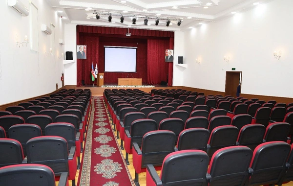 AHİK sədri qurumun Əmək və Sоsial Münasibətlər Akademiyasında tədrisin vəziyyəti ilə maraqlanıb
