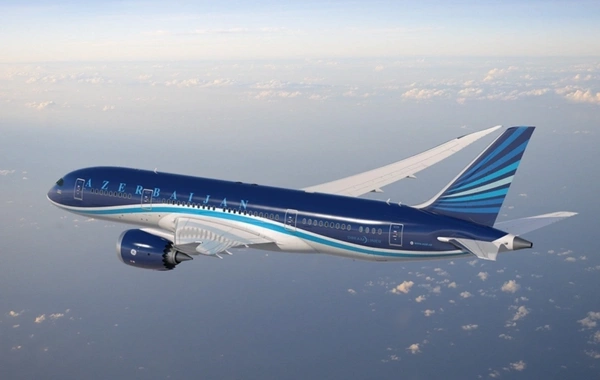 Следовавший в саудовский Даммам рейс авиакомпании AZAL вернулся в Баку
