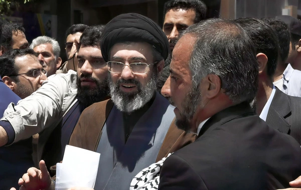 İranın yeni Ali rəhbəri seçilib