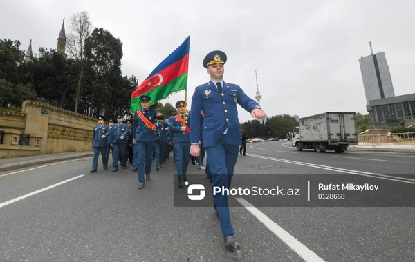 Bakıda Zəfər yürüşləri keçirildi